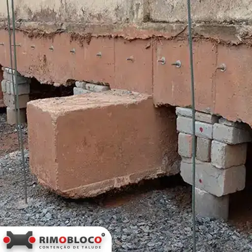 Execução de estaca de concreto de fundação em Embu